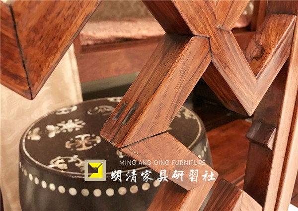 春宮畫(huà)中的古典家具 末編 | 風(fēng)月無(wú)邊
