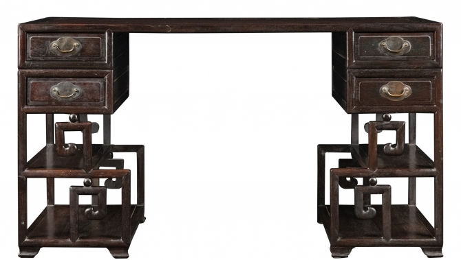 清中期 紫檀拐子纹褡裢式书桌